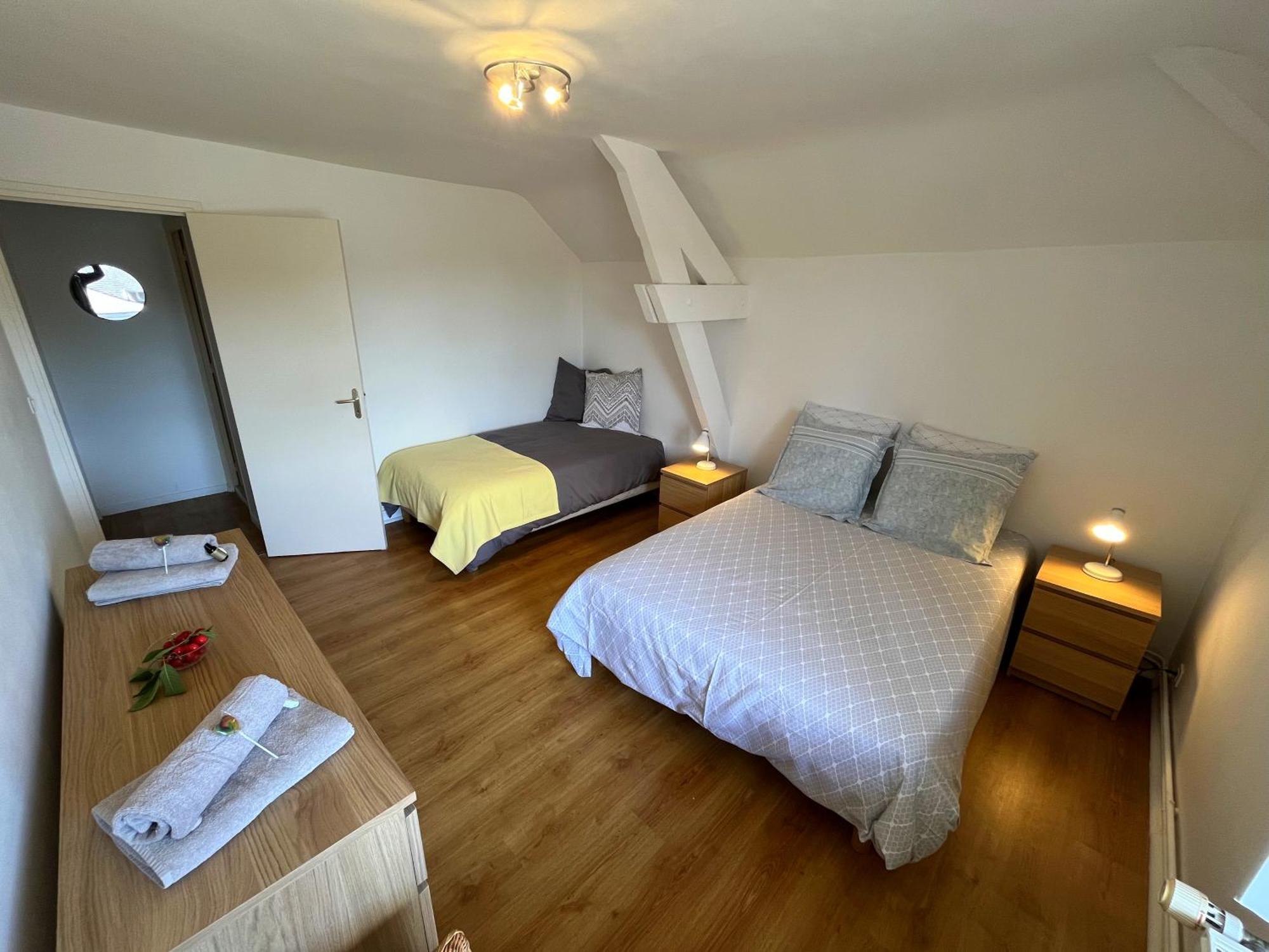 Ecurie Des Charmes A 5 Minutes De La Plage Merville-Franceville-Plage Esterno foto